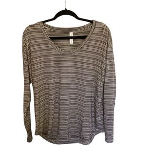 Athleta scoop neck pullover in black & white stripes size medium